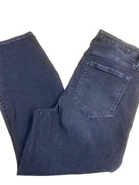 Good American Good Petite Skinny Jeans in Black